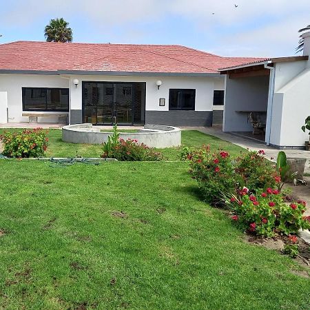 Beach Garden Guesthouse With Self Catering Swakopmund Extérieur photo