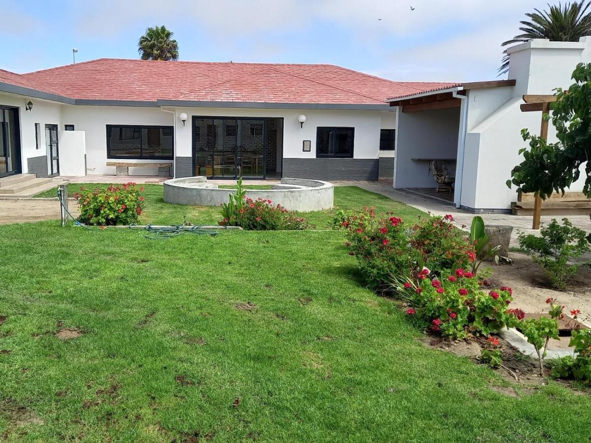 Beach Garden Guesthouse With Self Catering Swakopmund Extérieur photo